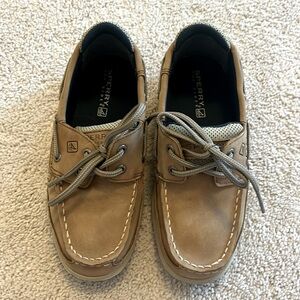 Excellent condition youth Sperrys.